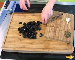 Tapenade Noire En Video Video Cuisine Tapenade Tapenade Noire Cuisine
