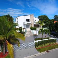 Two division ufc world champion. Photos Check Out This Insane Waterfront Mac Mansion Where Conor Mcgregor Was Arrested In Miami Mmamania Com