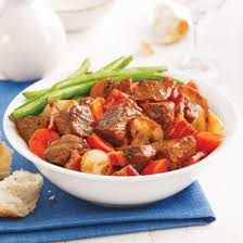 B Oelig Uf Bourguignon Agrave La Mijoteuse Recettes Cuisine Et Nutrition Pratico Pratique Food Confort Food Slow Cooker Recipes