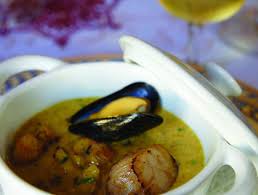 Un Belle Cassolette De Fruits De Mer Cremeuse Et Fondante Parfume Au Safran Une Belle Recette D Entree Recettes De Cuisine Recette Cassolette Recette Poisson