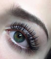 Les extensions cil à cil et ce que l'on appelle le volume russe ou extensions de cils en 2d, 3d. Si Avant On Craquait Pour Les Extensions De Cils Uniquement En Ete On A Desormais Envie D Avoir Un Parfait Regard De Biche Et De Extension Cils Cils Cils Pose