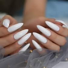 You have probably come here wanting to have beautiful acrylics done on your nails but not sure how long do acrylic nails last? Amazon Com Misud Extra Long False Nails Pure White Glossy Pointed Claw Full Cover Flake Nails Press On Acrylic Nail Tips For Party And Prom White Beauty
