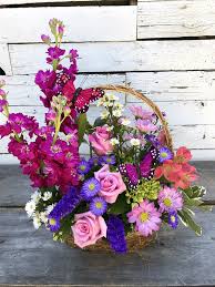 Butterfly Garden Basket Flower Delivery Largo Fl Rose Garden Florist