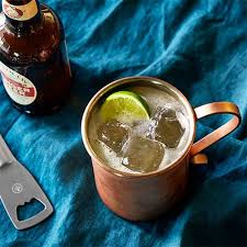 Classic Moscow Mule This Simple Drink Is Refreshing No Matter The Season Don T Forget To Serve It In A Copper Classic Moscow Mule Moscow Mule Smoothie Drinks