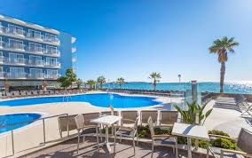 Troverai una gestione pronta a coccolarti durante le tue vacanze di relax e prelibatezze culinarie. Bewertungen Hotel Augustus 4 Cambrils Voyage Prive