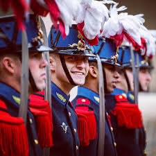 Devisemiliterre Ils S Instruisent Pour Vaincre Donnee Par L Empereur A L Ecole Speciale Militai Armee De Terre Prytanee National Militaire Armee Francaise