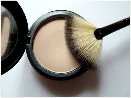 Point de maquillage réussi sans un teint parfait. Make Up Mode D Emploi Poudre Libre Poudre Compacte Poudre De Soleil Quelle Est La Difference Confessions D Une Beauty Loveuse