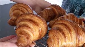 Les Croissants Au Beurre La Vrai Recette Recette Croissant Au Beurre Recette Croissant Beurre Recette