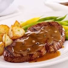 Steacks Sauce Au Poivre Haricots Verts Et Pommes De Terre Sautees Recettes Recette Haricots Verts Et Pommes De Terre Sauce Au Poivre Recettes De Cuisine