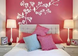 A girls' bedroom needs to be a flexible space, accommodating their changing needs from babyhood through to teenage without a doubt there is a very strong chance you're daughter will long for nothing more than a bright pink bedroom. Dmada Com Bedroom Makeover Tween Bedroom Bedroom Colors