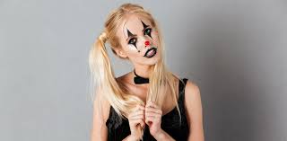 Just wave or curl your short locks so that they look voluminous and bouncy, and that's enough to enhance the look! Easy Halloween Hairstyles For Every Length Vs Sassoon Goddess Ultimate