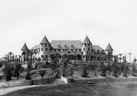 Phil spector, the eccentric and revolutionary music producer who transformed rock music with his wall of sound method and who later was convicted of murder, has died. Phil Spector S Pyrenees Castle The Fairytale Castle That Became Home To A Nightmare Kcet