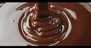 بديل الكريم شانتيه وبأقل تكلفه وكله موجود فالبيت Youtube Hot Chocolate Sauce How To Temper Chocolate Chocolate