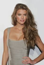 Blond me для седины sand песок 30%. La Couleur Blond Fonce Parfait Pour Cette Ete Et Automne Archzine Fr Couleur Blonde Cheveux Blonds Fonces Couleur Blond Fonce