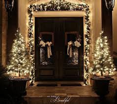 Christmas Porch And Front Door Garland Diy Front Door Christmas Decorations Christmas Lights Christmas Door Decorations