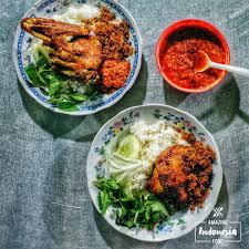 Lalapan yang disajikan akan terasa nikmat jika warung bu kris memiliki beberapa cabang di surabaya. Warung Bebek Purnama Kuliner Nendang Di Surabaya Yang Tak Punya Cabang