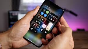 How To Navigate The Home Button Less Iphone X Using Gestures Video Iphone Apple Ios Modems