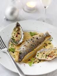 Filets De Bar Beurre Blanc Aux Huitres Et Champagne Recette Recettes De Cuisine Recette Poisson Recette Filet De Bar