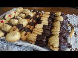 Petit Four A Base De Beurre Et Farine Tout Usage بيتي فور بالزبدة و الفرينة العادية Youtube Recipes Cooking Recipes Food