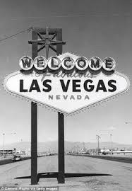The Most Iconic Sign In Sin City Las Vegas Sign Las Vegas Photos Vegas Sign