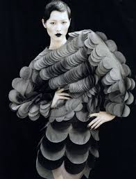 Pin By Lucy Kembey On Dcc Sculptural Fashion Avant Garde Fashion Futuristic Fashion