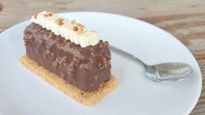 Entremets Vanille Insert Chocolat Au Lait Passion Biscuit Noisette Youtube Biscuit Noisette Chocolat Au Lait Chocolat