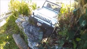Suzuki Samourai Axial Scx10 Scale 1 10 Rock Crawler Rc Rock Crawler Axial Crawlers