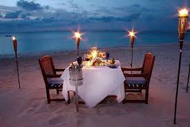 Candlelit Dinner For Two On The Beach And Watch The Sunset Candle Light Dinner Romantic Dinner For Two Beach Dinner