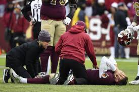 That's smith's leg nearly a year after his initial injury. Alex Smith Injury Strange Coincidences Recovery Time And What S Next Sbnation Com