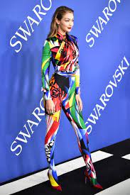 Gigi hadid is currently dating zayn malik. Gigi Hadid Wore This Colourful Catsuit To The Cfda Fashion Awards Ewmoda