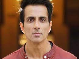 Sonu sood met sonali during his engineering days in nagpur and the couple began dating. Sonu Sood Stopped From Meeting Migrant Workers In Mumbai Here S What The Actor Has To Say Mumbai News Updates