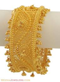 Gold Bangles From India 22k Gold Bangle With Ghugri Baka9644 22k Yellow Gold Kada Bridal 22k Gold Bangles Bridal Bangles Bridal Gold Jewellery Designs