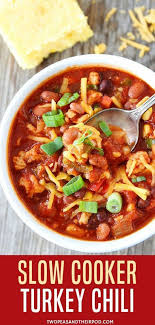 Looking For Easy Leftover Turkey Recipes Make This Slow Cooker Turkey Chili This Healthy Turkey C Slow Cooker Turkey Chili Slow Cooker Turkey Crockpot Turkey