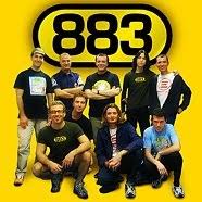 Come mai è un'altra delle canzoni più famose e conosciute degli 883, una di quelle canzoni che spesso si sentono cantare. Come Mai 883 Testo E Accordi Per Chitarra