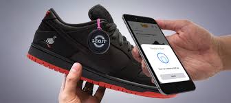The authentication will be run by sneaker con digital, a company founded by entrepreneurial brothers alan and barris vinogradov. Built On Blue Bite Sneaker Con Legit