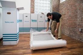 Leesa Co Founder Jamie Diamonstein Sets Up One Of The 320 Beds Donated To The Bowery Mission In Nyc Leesa Better Sleep Leesa Mattress