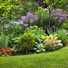 How To Start A Flower Garden In 3 Easy Steps The Home Depot These flower bed ideas for your front yard will certainly turn heads.