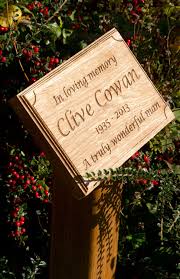 An All Wood Memorial Plaque Fitted On An Oak Post With Dowels Plaque Size 150 X 225mm Font Lucida Calligraphy Memorial Plaque Wooden Box Designs Wood Post
