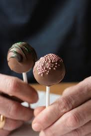 Die kuchen am stiel können zu jedem anlass thematisch zubereitet werden. Kleine Kuchen Am Stiel Eine Anleitung Fur Cakepops