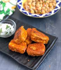 Crispy Paneer Pakora Recipe With Garlic Chutney Recipe Paneer Pakora Paneer Pakora Recipes Pakora Recipes