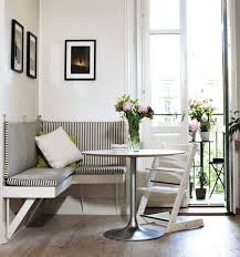 Sitzbank esszimmer und sitzbank küche sind mit gepolsterten auflagen versehen und bieten in form von fächern und ablagen jede menge stauraum. 9 Dreamy Ways To Style Your Kitchen Nook Wohnung Einrichten Sitzecke Kuche Eckbank Kuche