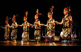 Pin Di Tarian