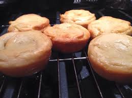 Vegan Aquafaba Yorkshire Puddings Based On What Was Posted Before With A Few Mods 165g Aquafaba 200g Flour Aquafaba Recipes Vegan Yorkshire Pudding Recipes