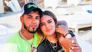 Lo de nosotros es un secreto pero siempre nos. Por Que Dicen Que Anuel Aa Y Karol G Ya Terminaron Su Relacion