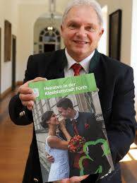 Was ist die quadratische pyramide? Weniger Kirche Mehr Event So Heiratet Furth 2019 Furth Nordbayern De