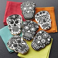 Sugar Skull Cookies Day Of The Dead Skull Cookies Recipe Skull Cookies Sugar Cookies Decorated Halloween Cookies
