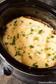 Slow Cooker Shepherd S Pie Is An Easy Way To Enjoy A Classic Casserole Fork Tender Roast Beef S Slow Cooker Shepards Pie Shepherds Pie Recipe Crockpot Recipes