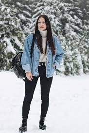 Winter Days And Denim Jackets Vogue Et Voyage Winter Jacket Outfits Denim Jacket Outfit Fall Fall Jackets Outfit Oversized denim jacket is high demand in women rather than in men. outfits denim jacket outfit fall