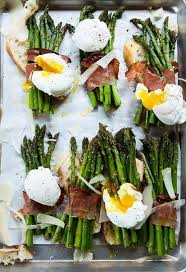 Parmesan Toasts With Asparagus Prosciutto Eggs Recipe Recipe Food Recipes Yummy Food