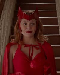Universocinematograficoheroes On Instagram Wandavision A Mi No Me Enganan Vision La Va A Pasar Scarlet Witch Scarlet Witch Marvel Scarlet Witch Costume